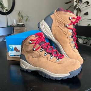 Newton Ridge plus waterproof- Columbia boots